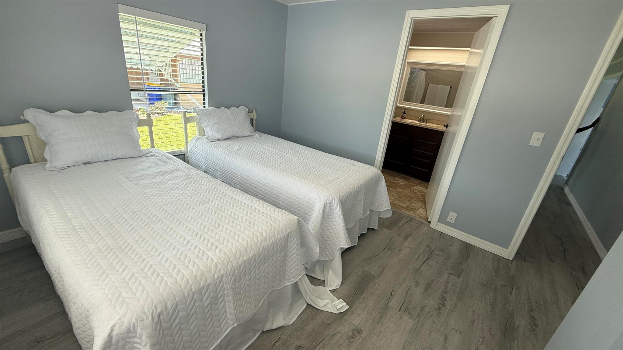 CAMBRIDGE AT HERITAGE RID - Residential