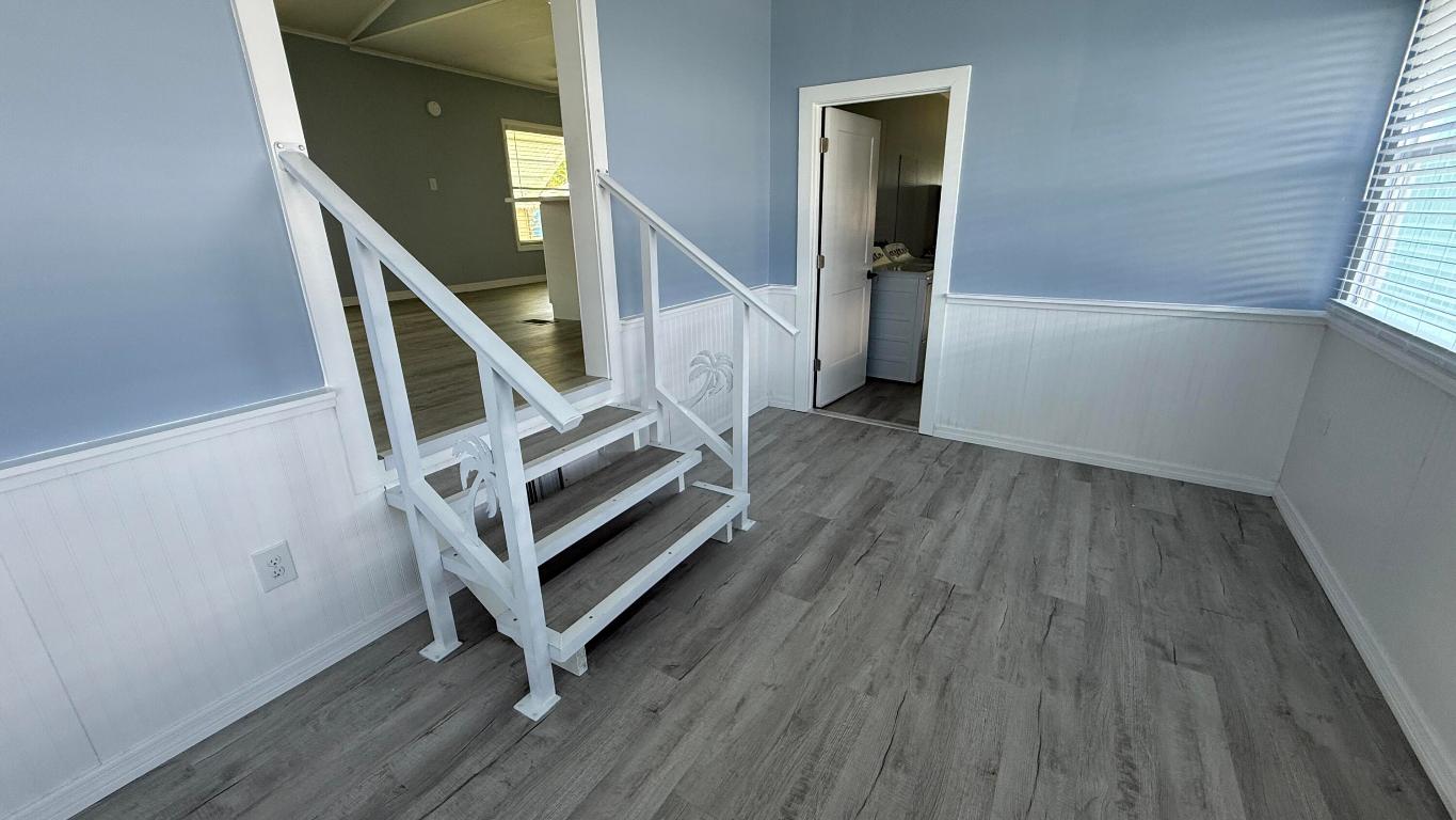 6919 SE Congress Street