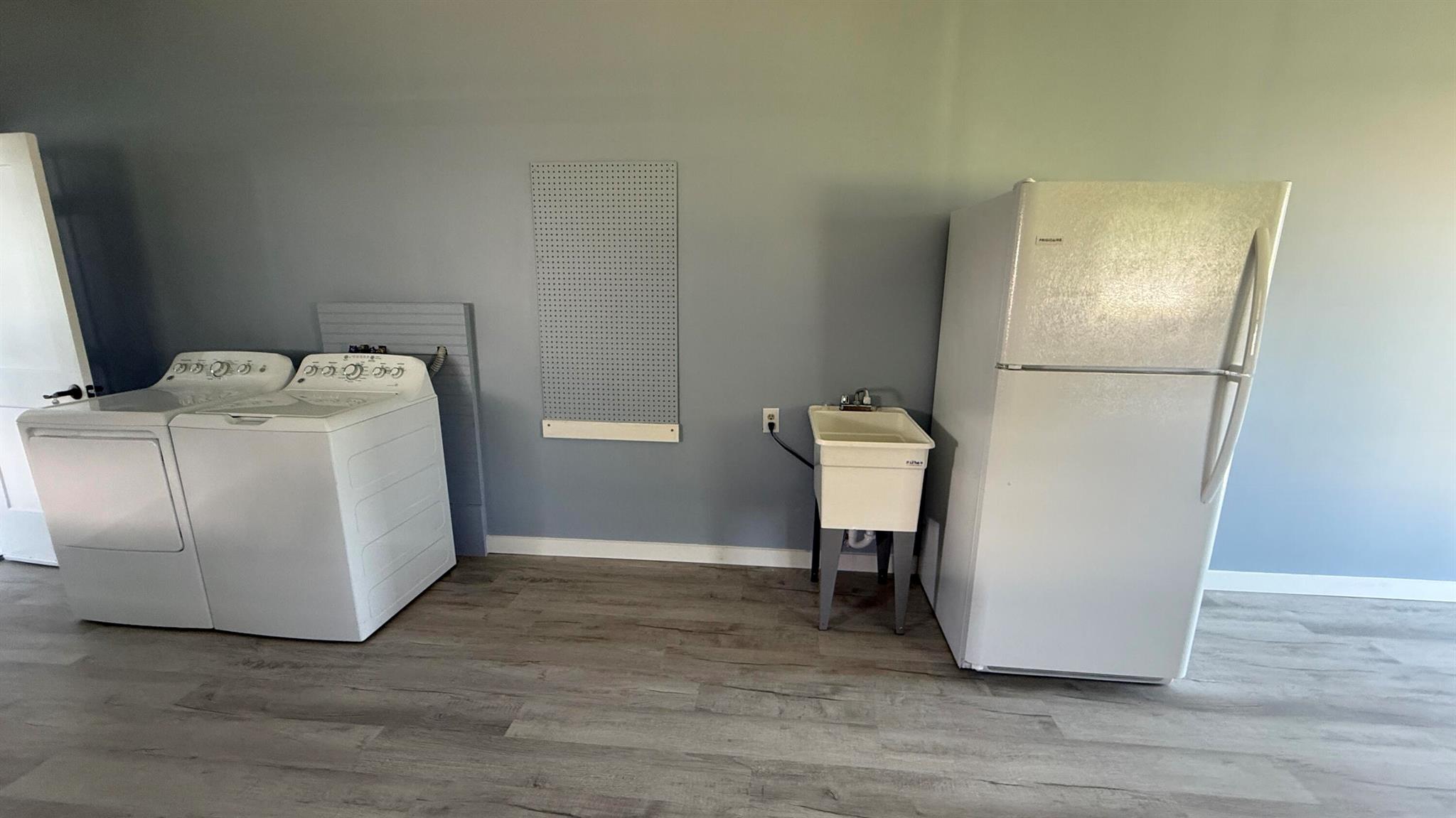 CAMBRIDGE AT HERITAGE RID - Residential