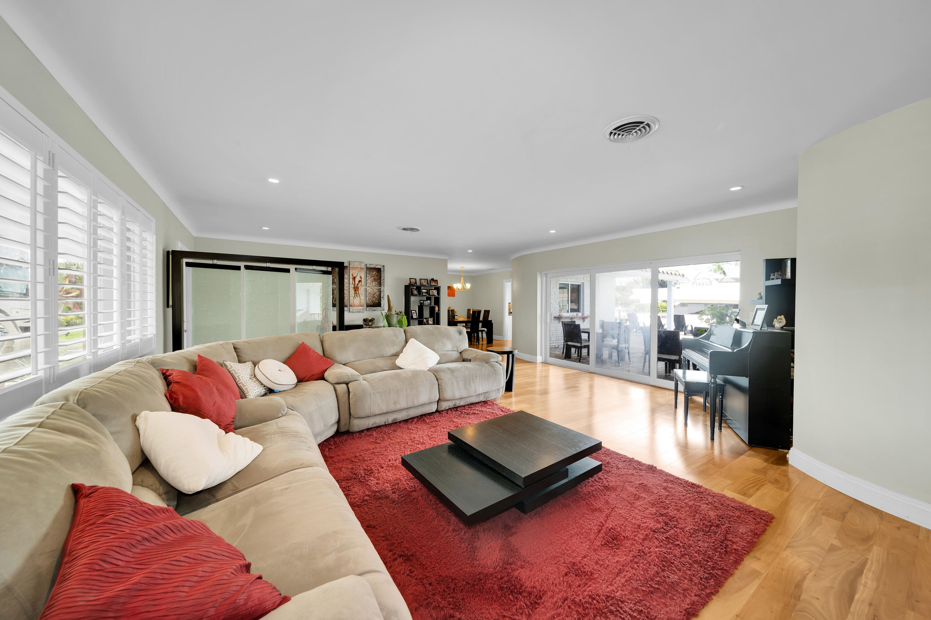 SANTA BARBARA SHORES - Residential