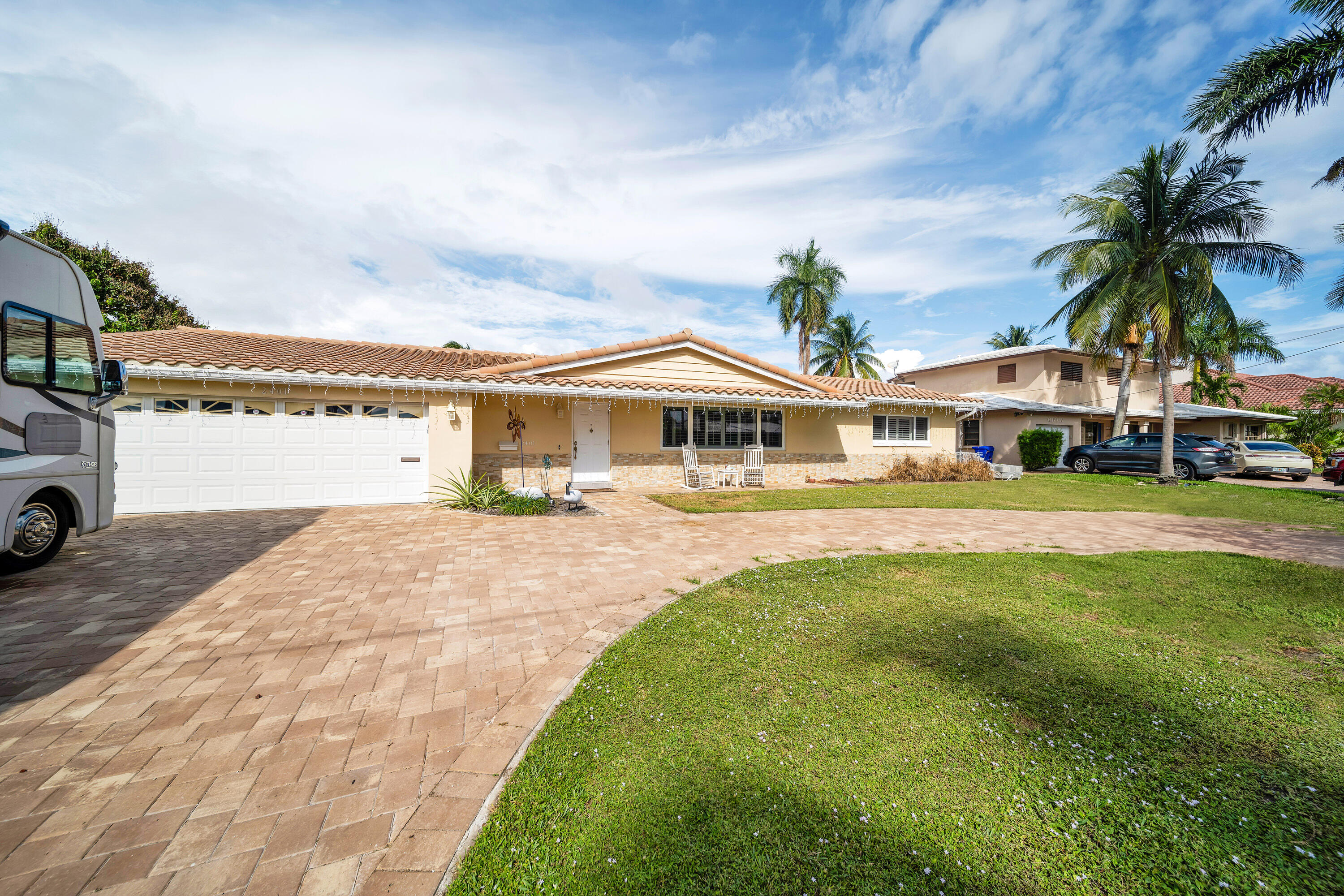 SANTA BARBARA SHORES - Residential