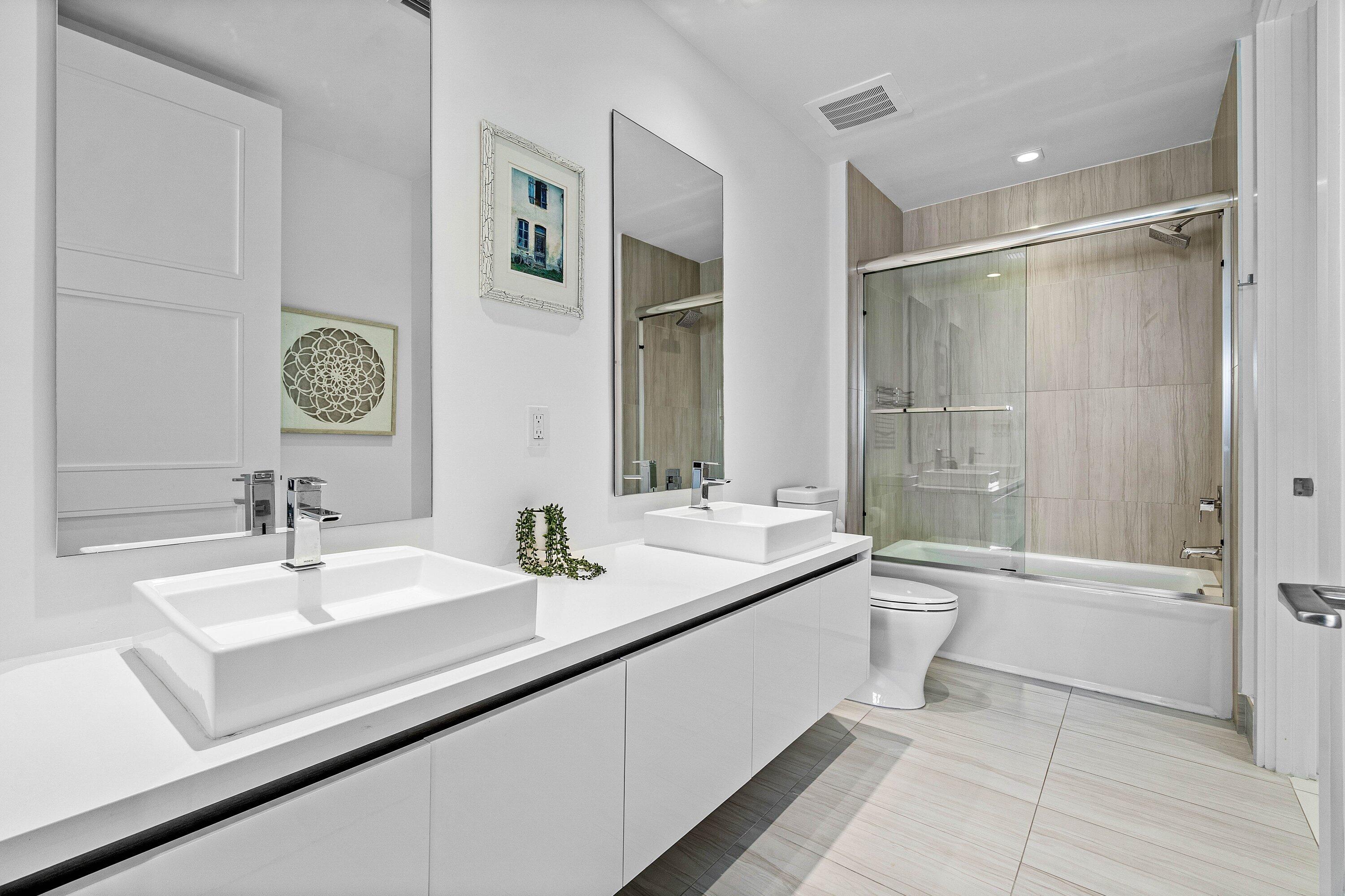 TOWER 155 CONDO - Residential