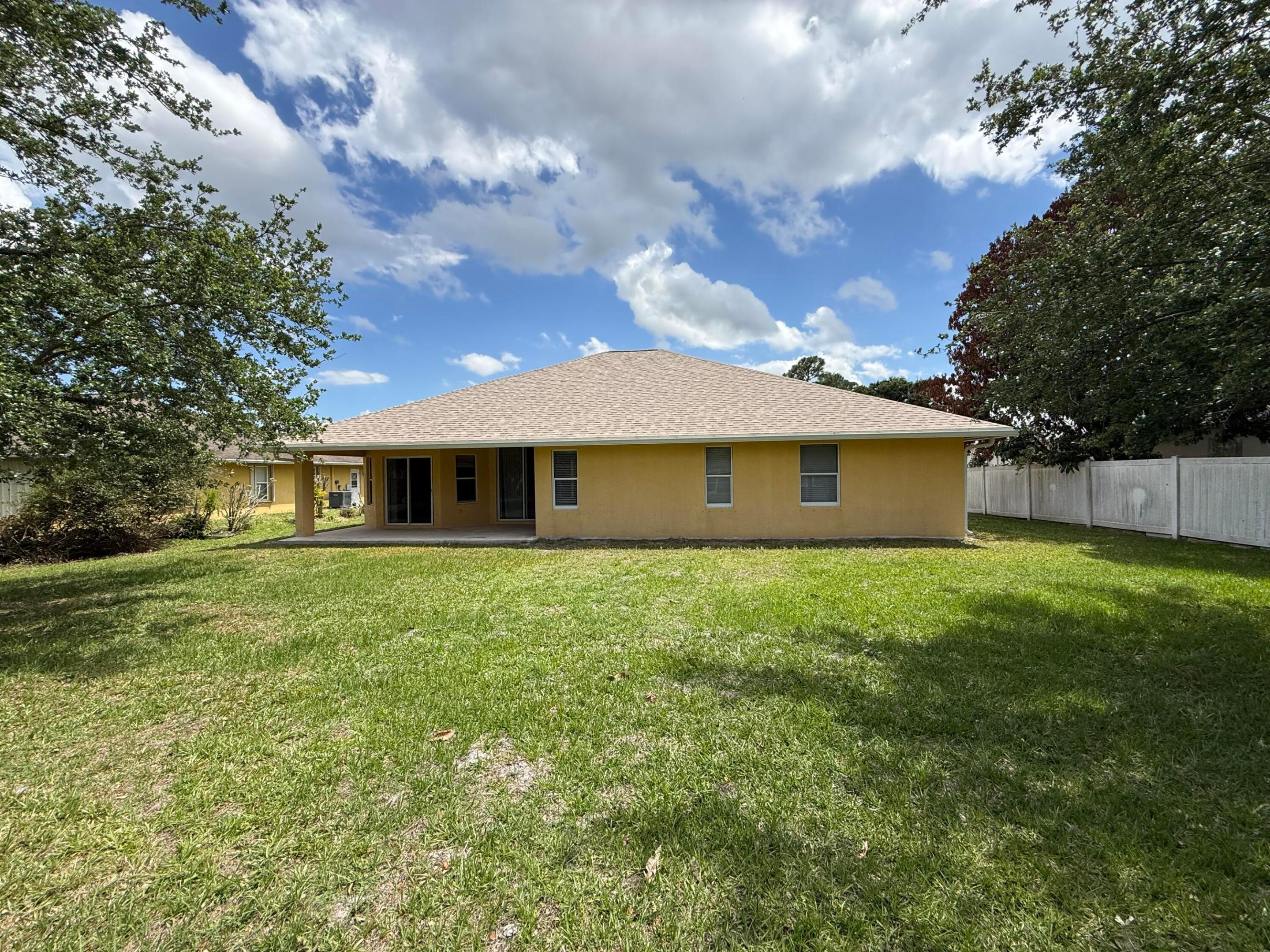 PORT ST LUCIE SECTION 11 - Residential
