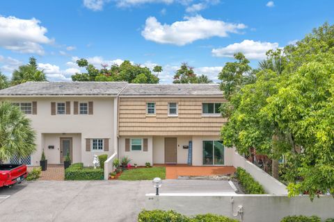 Tiny photo for 3119 N PALM AIRE Drive #3119, Pompano Beach, FL 33069 (MLS # B26053011)