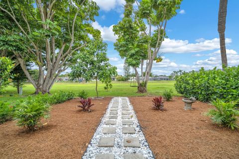 Tiny photo for 3119 N PALM AIRE Drive #3119, Pompano Beach, FL 33069 (MLS # B26053011)