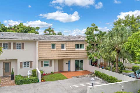 Tiny photo for 3119 N PALM AIRE Drive #3119, Pompano Beach, FL 33069 (MLS # B26053011)