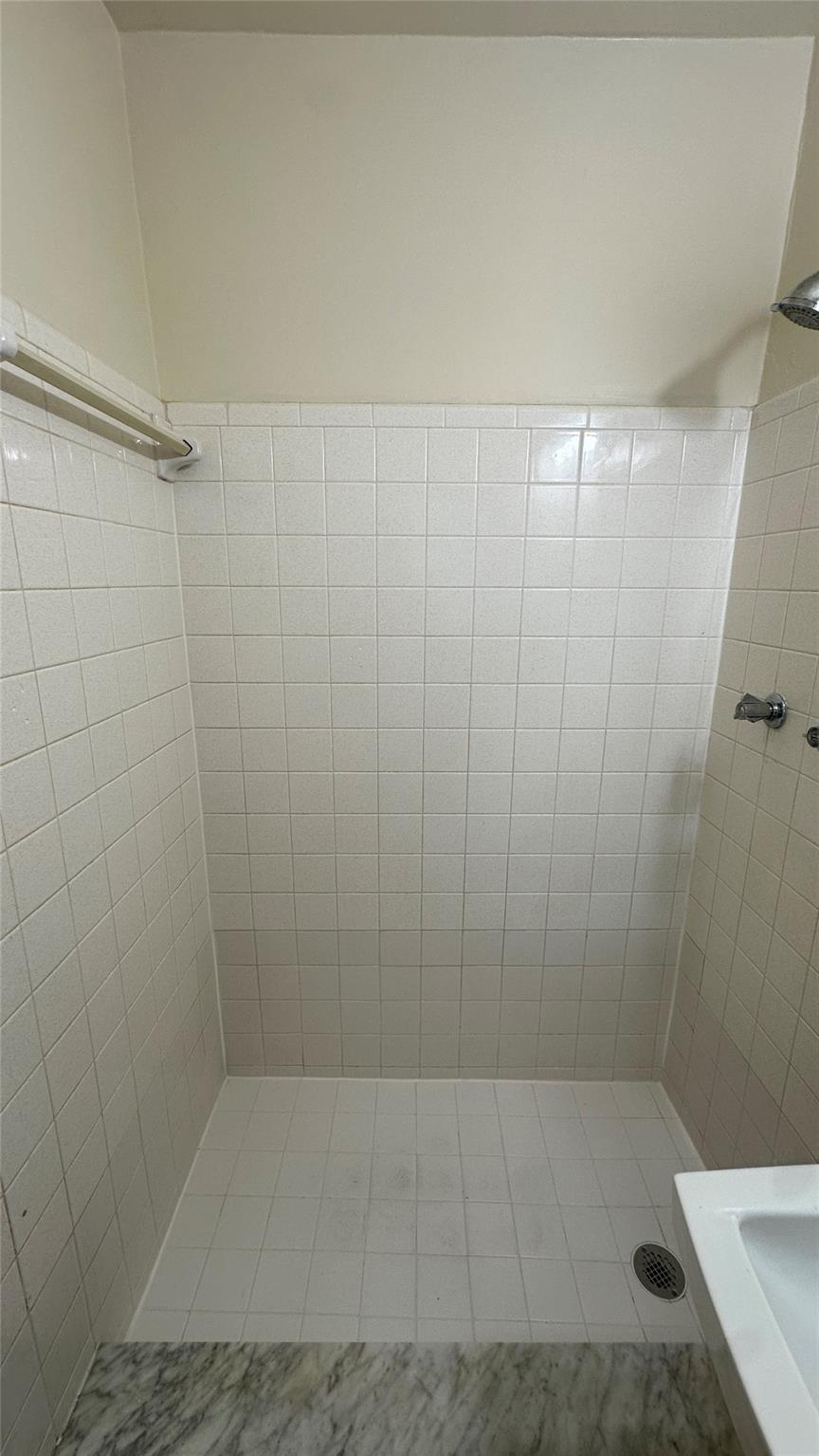 North Lauderdale Amd 1-18 - Residential Lease