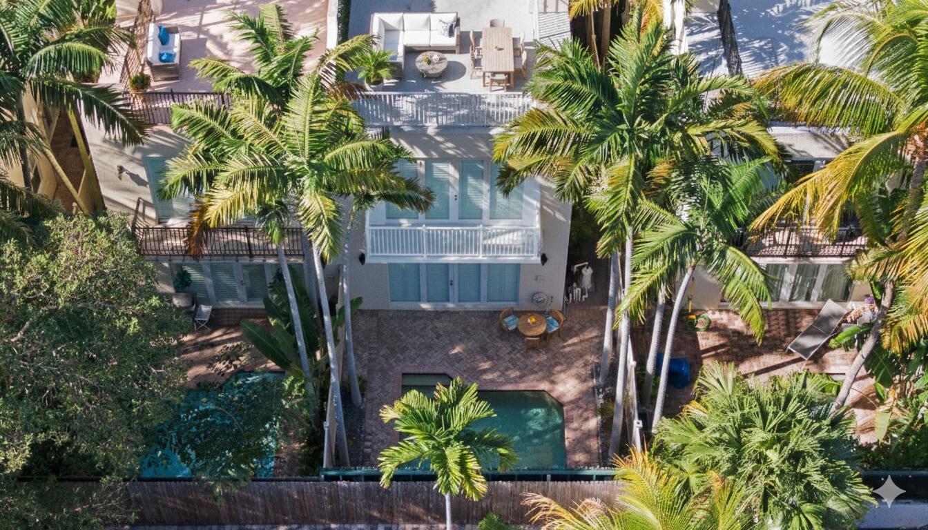 View photos, virtual tours, details... 814 N Victoria Park Road