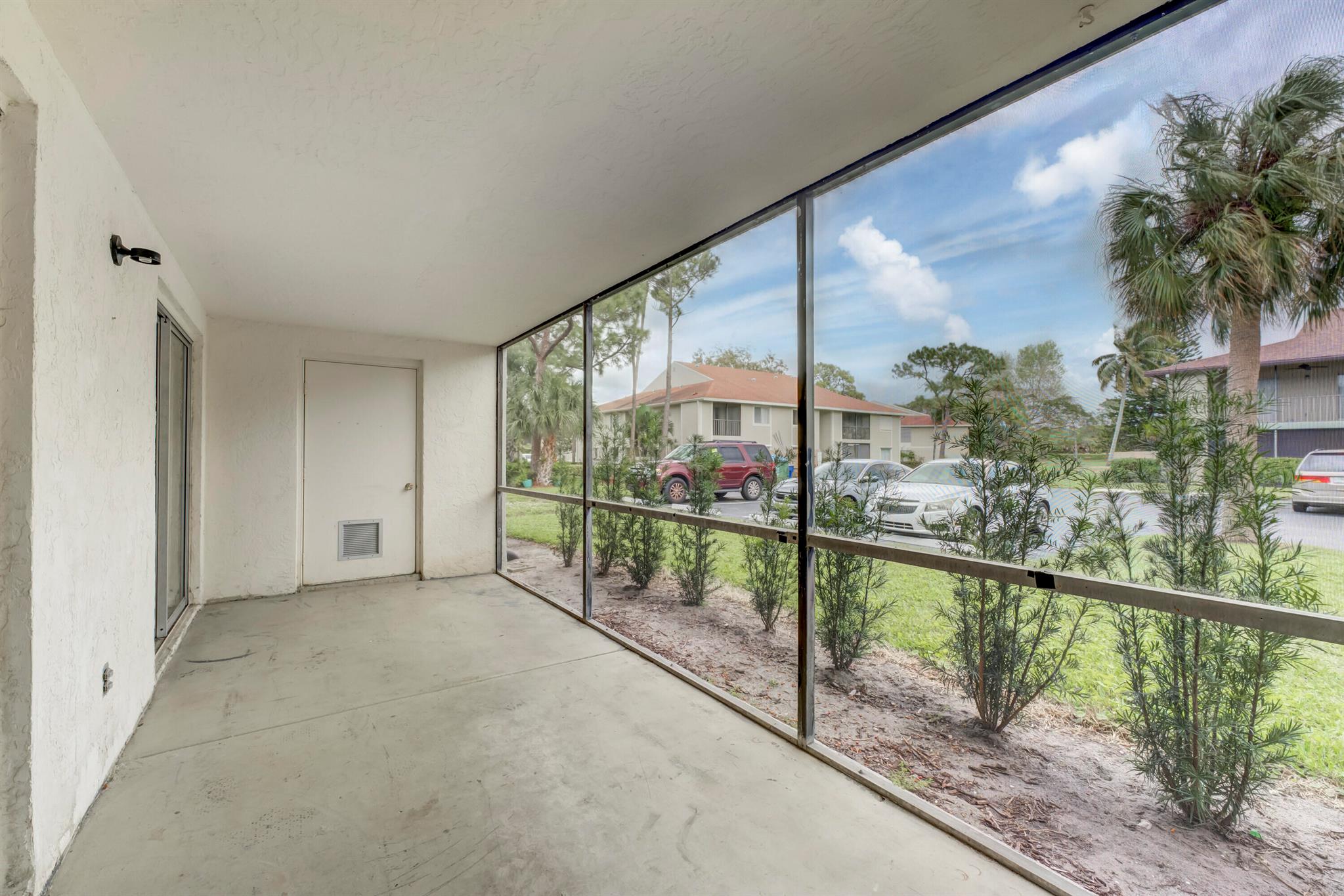 CHASEWOOD OF JUPITER COND - Residential Lease