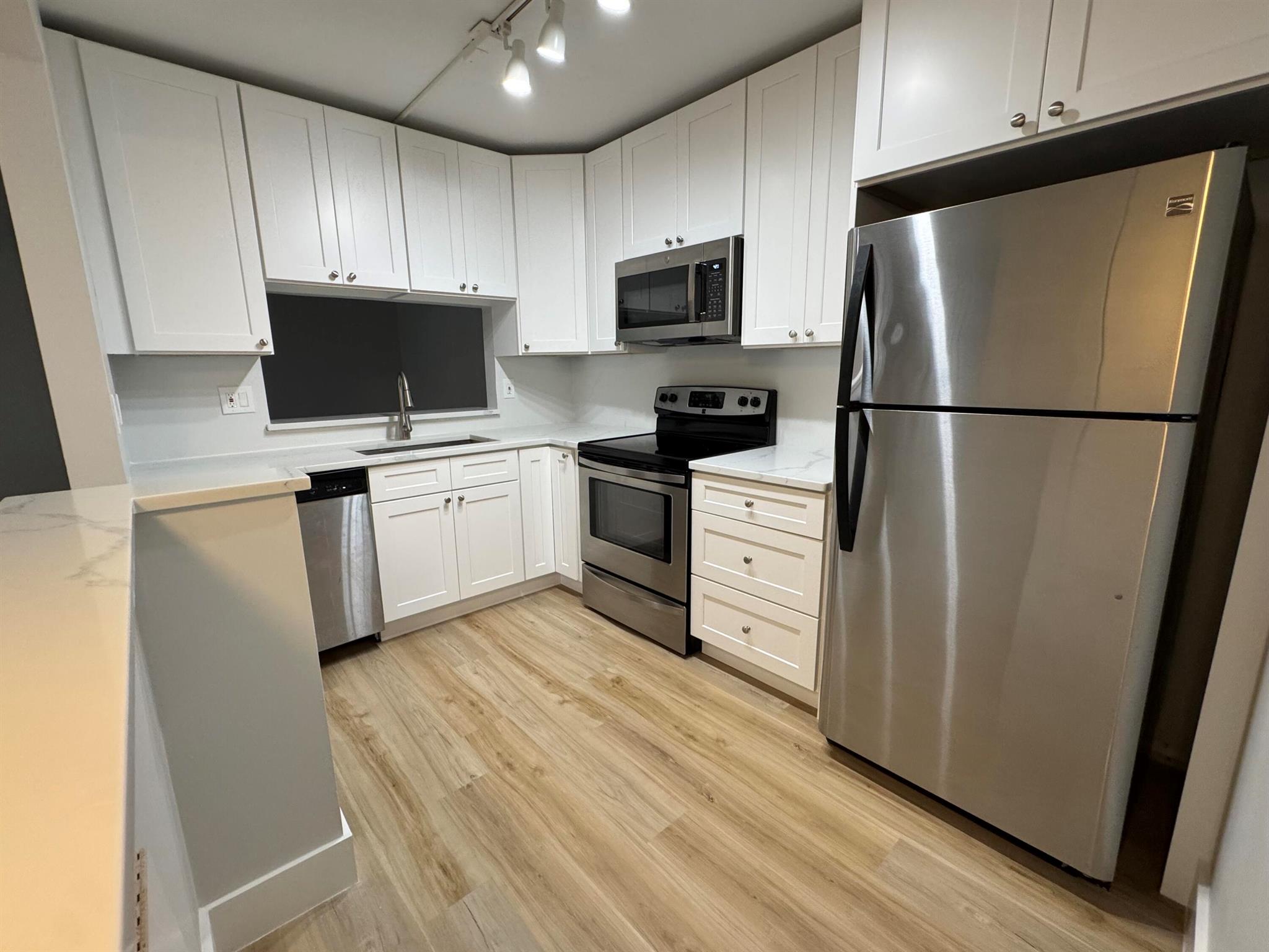 CHASEWOOD OF JUPITER COND - Residential Lease