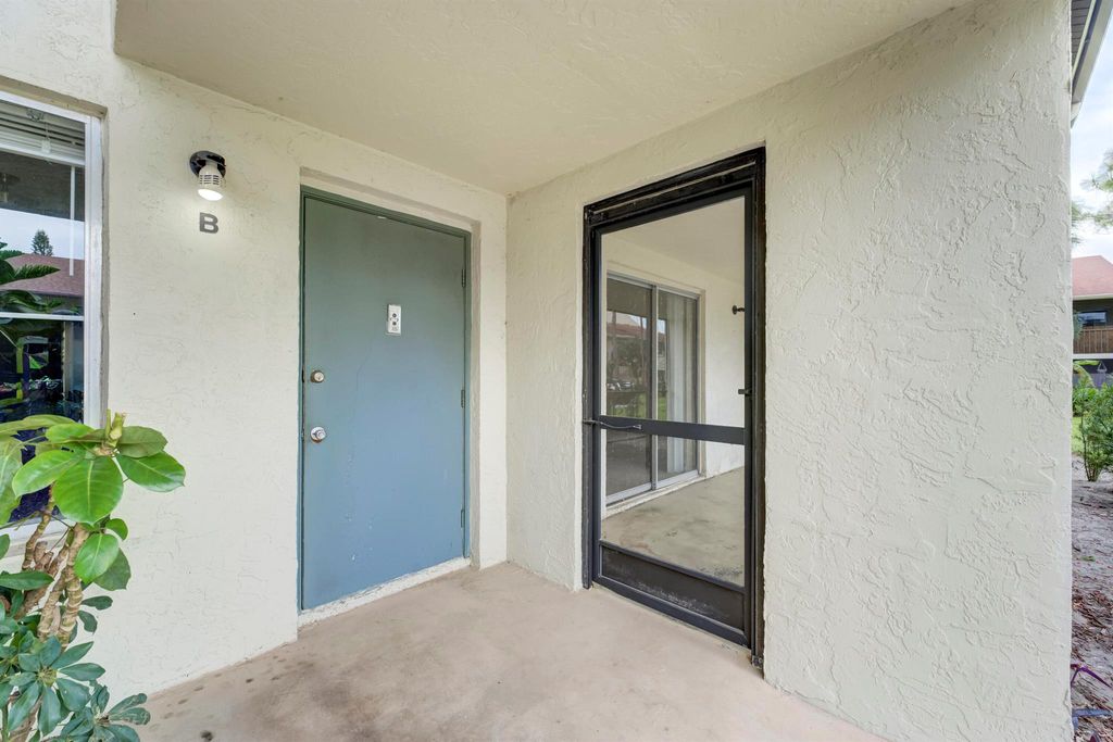 Photo of 6446 Chasewood Drive #B, Jupiter, FL 33458 (MLS # R11145180)