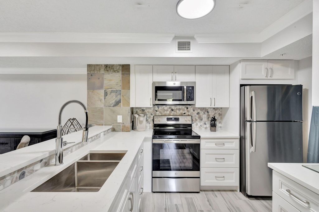 Photo of 272 Village Boulevard #7208, Tequesta, FL 33469 (MLS # R11012908)