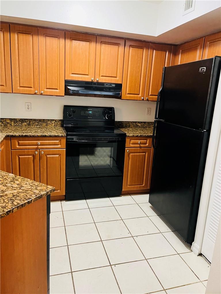 THE OAKS AT MIAMI GARDENS - Residential