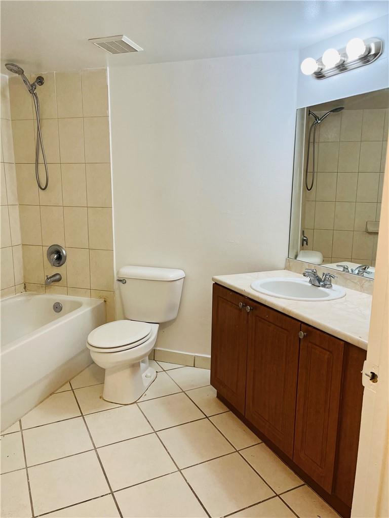 THE OAKS AT MIAMI GARDENS - Residential