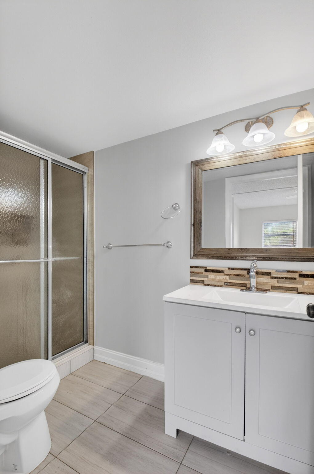 EVERGREEN CONDO - Residential Lease