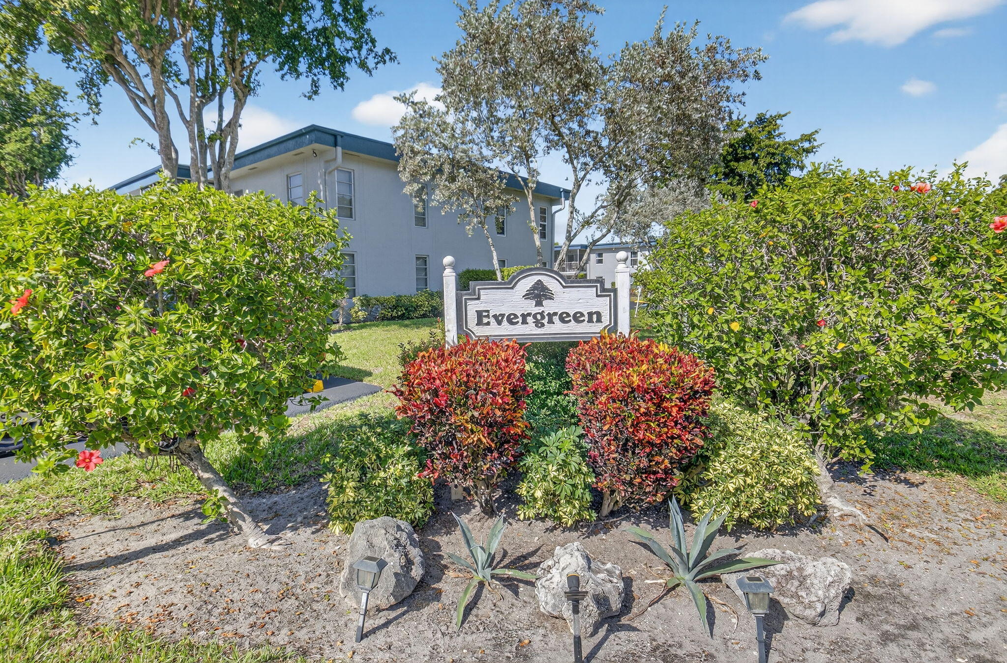 EVERGREEN CONDO - Residential Lease