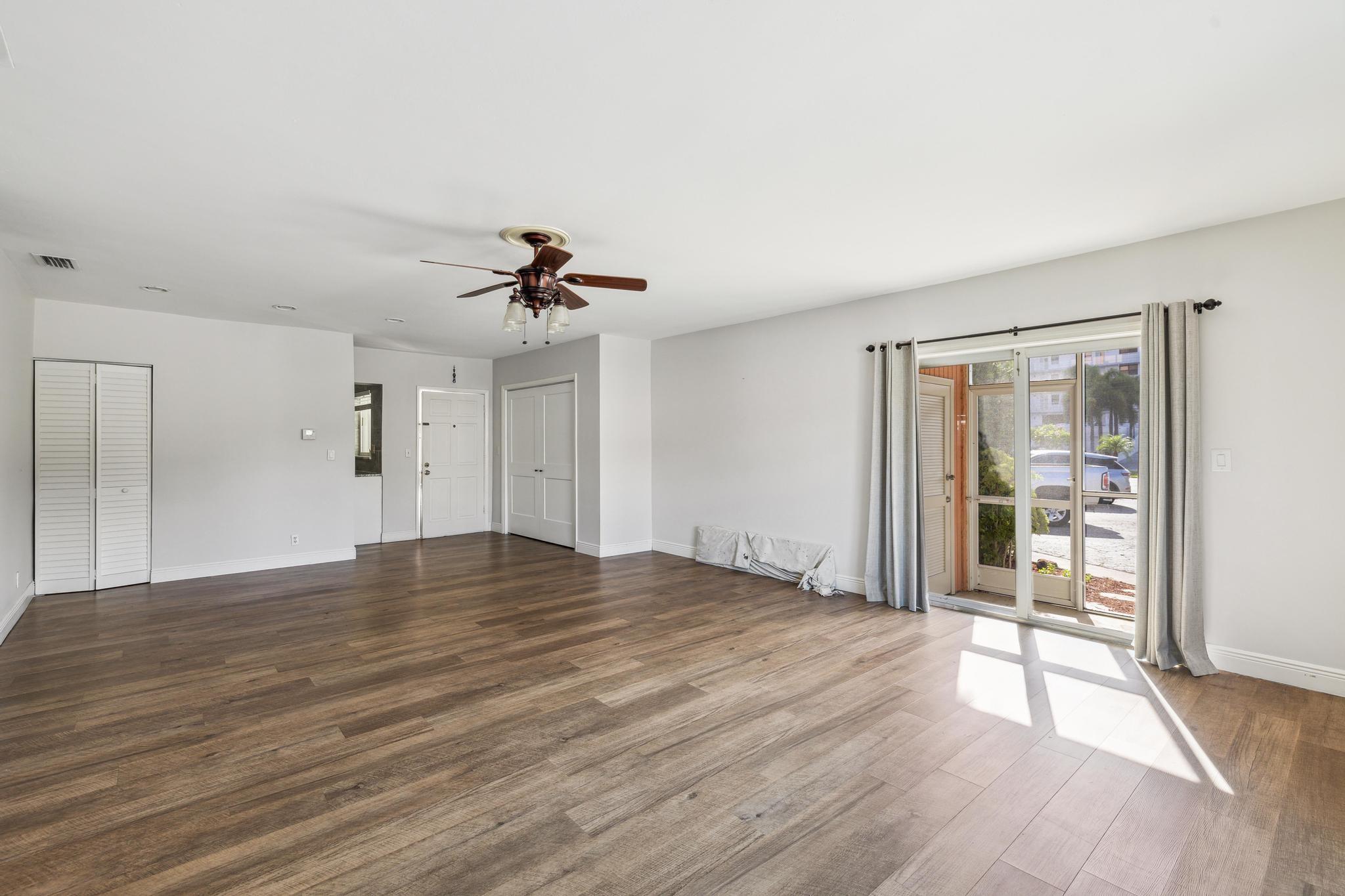 Bon Bini Condominium - Residential