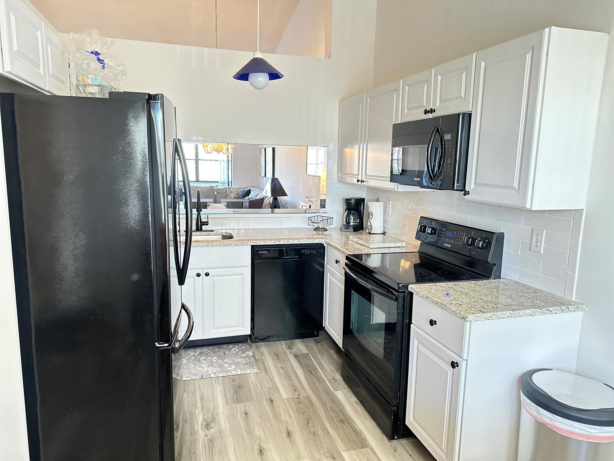 Lucerne Pointe - Residential Lease