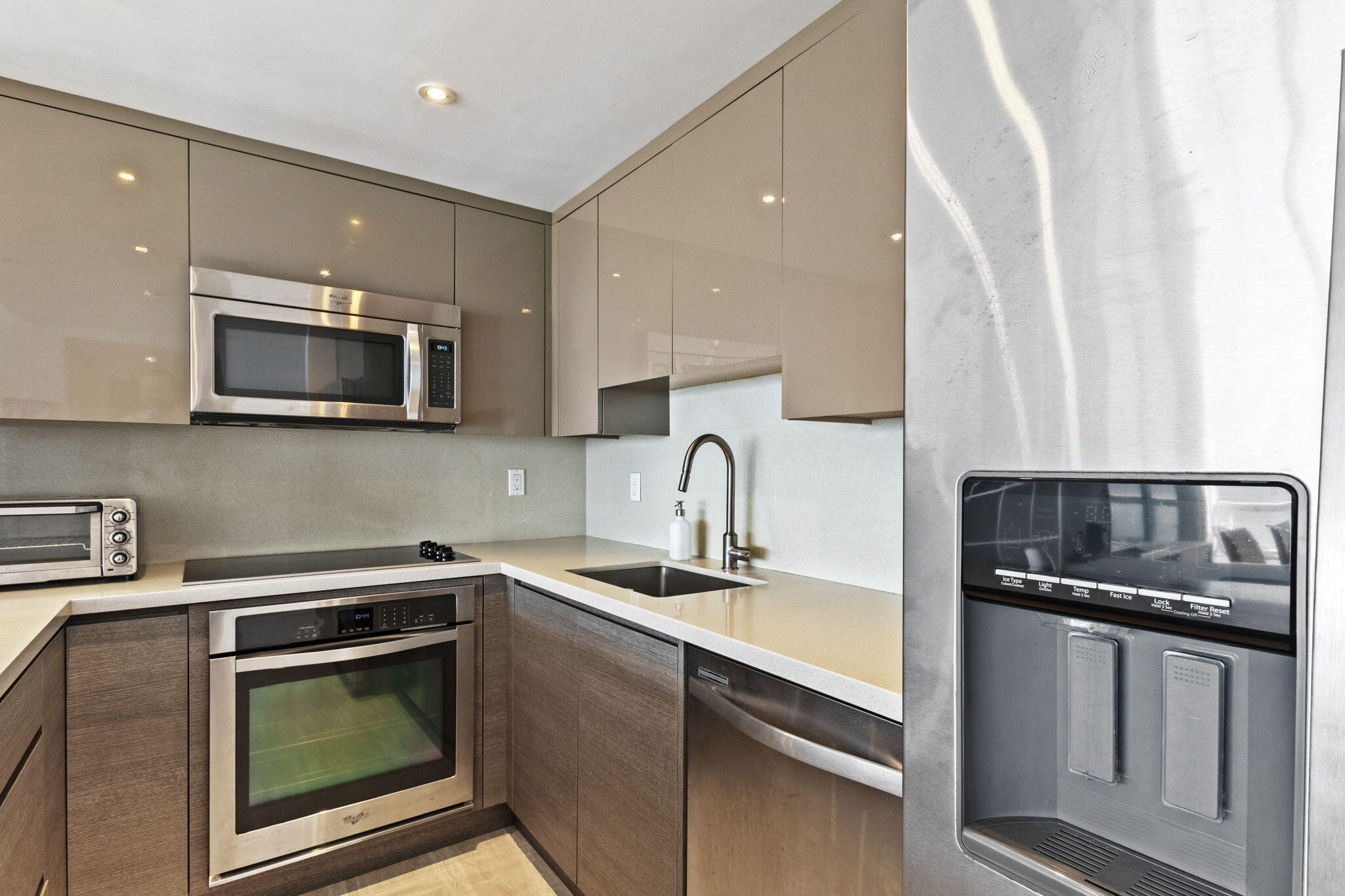 BRICKELL TOWNHOUSE CONDO - Residential Lease