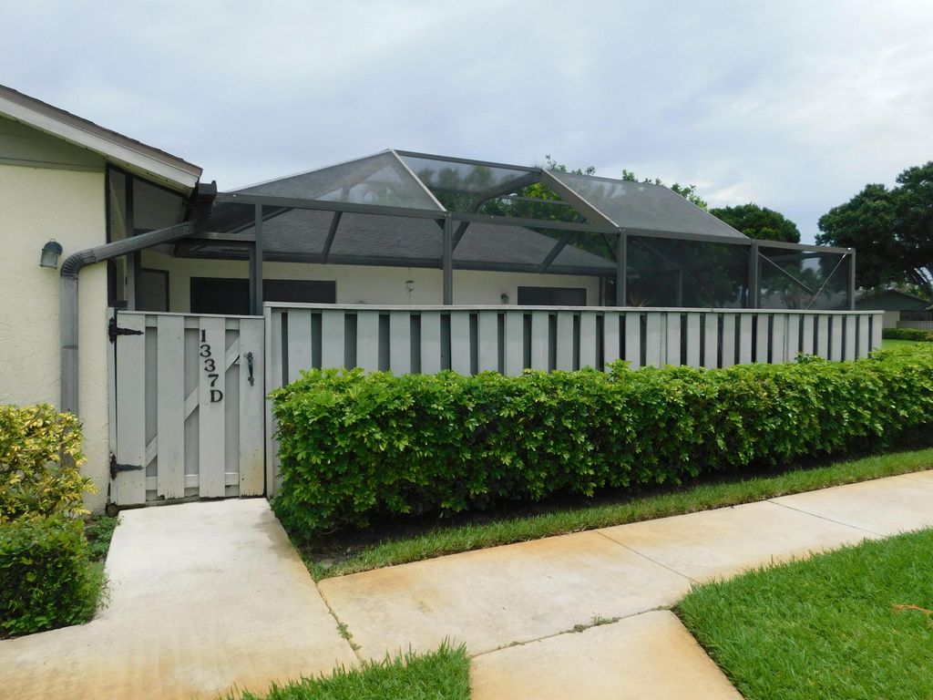 Photo of 1337 Peppertree Trail, Fort Pierce, FL 34950 (MLS # R11002638)