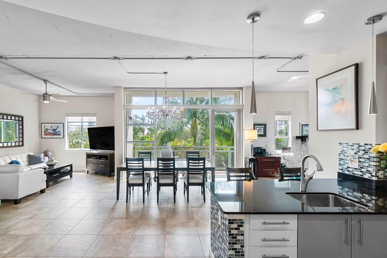 335 SE 6th Avenue 304