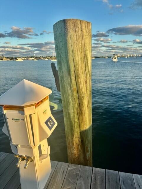 TWELVE OAKS CONDO - Residential