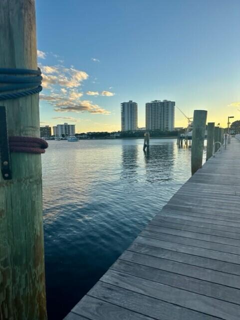 TWELVE OAKS CONDO - Residential