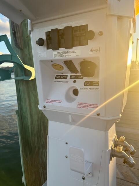 TWELVE OAKS CONDO - Residential