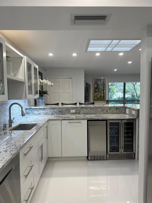 TWELVE OAKS CONDO - Residential