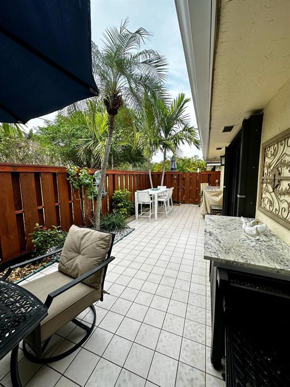 TWELVE OAKS CONDO - Residential