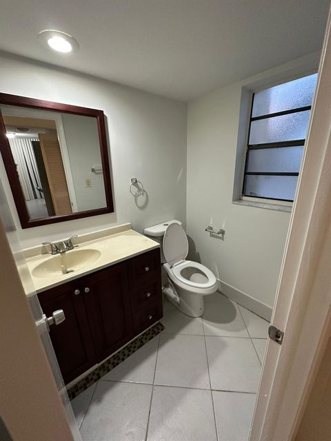 3550 Blue Lake Dr 101 Pompano Beach FL 33064