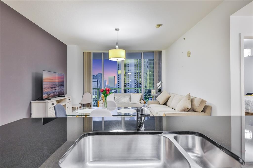 THE AXIS ON BRICKELL COND - Residential