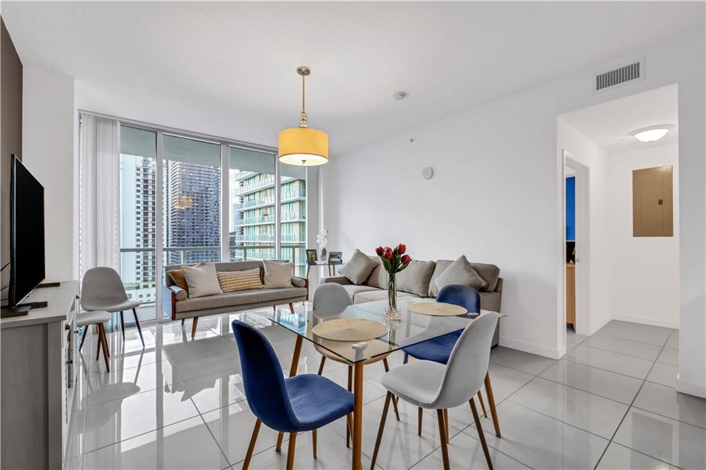 THE AXIS ON BRICKELL COND - Residential