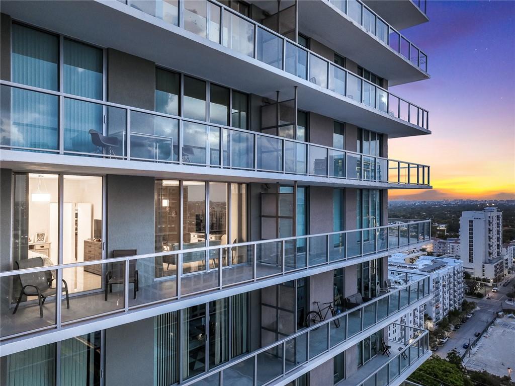 THE AXIS ON BRICKELL COND - Residential