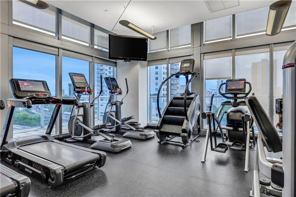 THE AXIS ON BRICKELL COND - Residential