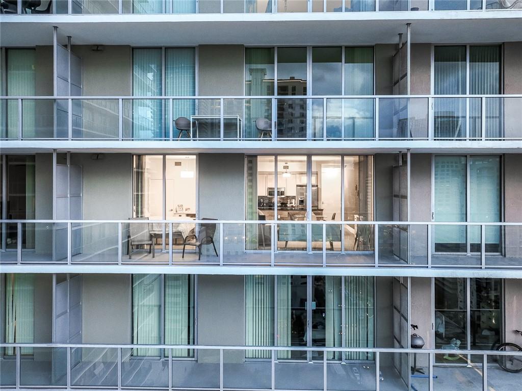 THE AXIS ON BRICKELL COND - Residential
