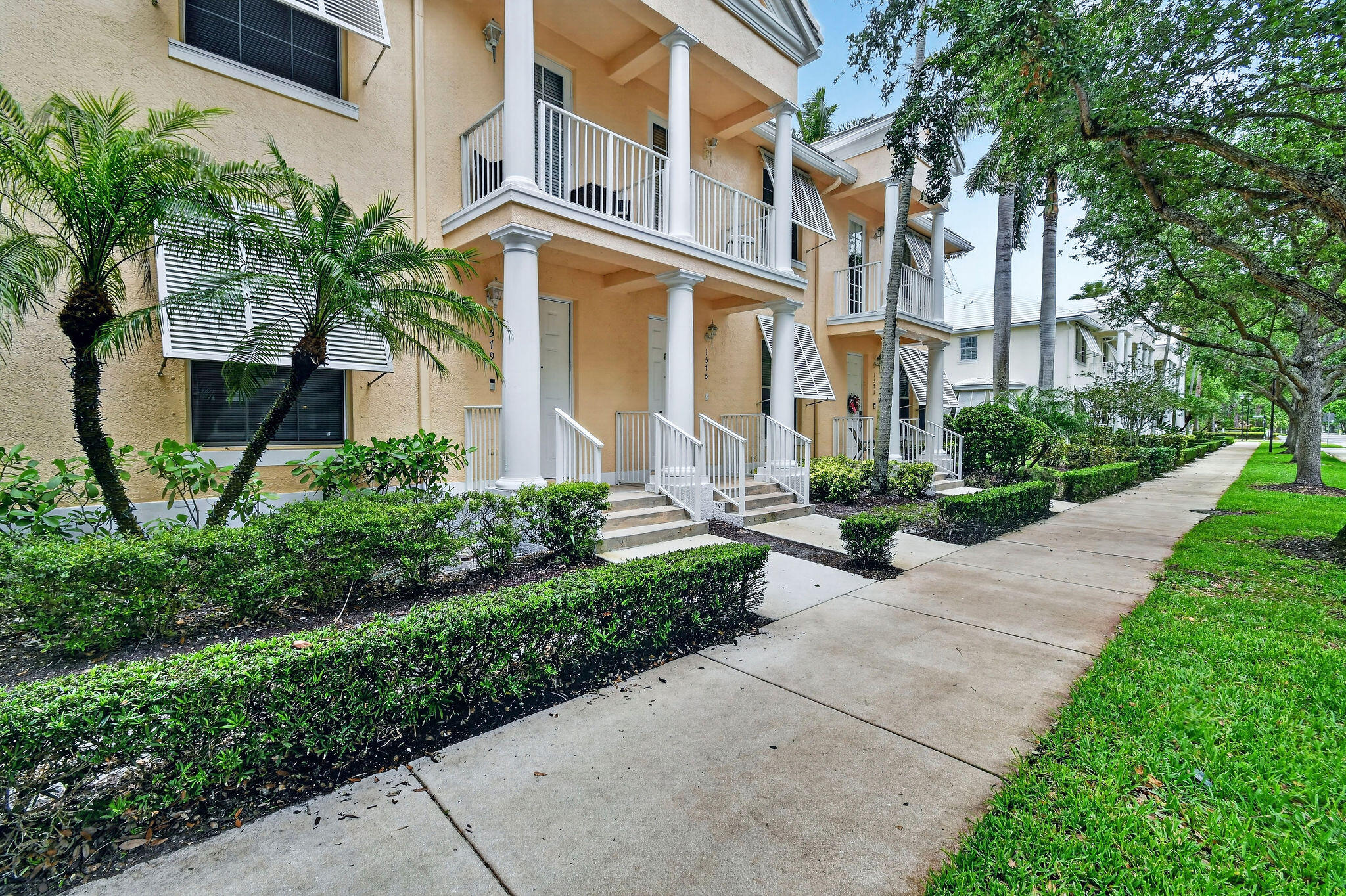 ABACOA TOWN CENTER 3 - Residential Lease
