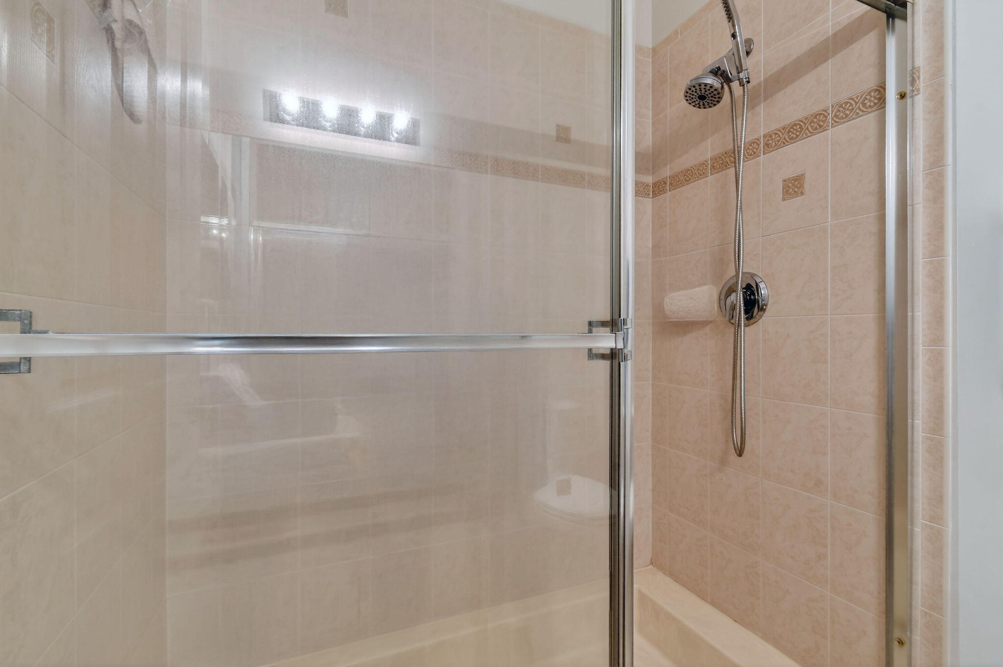 ABACOA TOWN CENTER 3 - Residential Lease