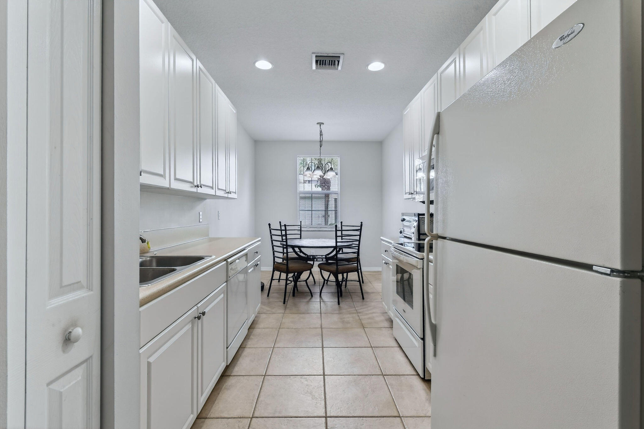 ABACOA TOWN CENTER 3 - Residential Lease