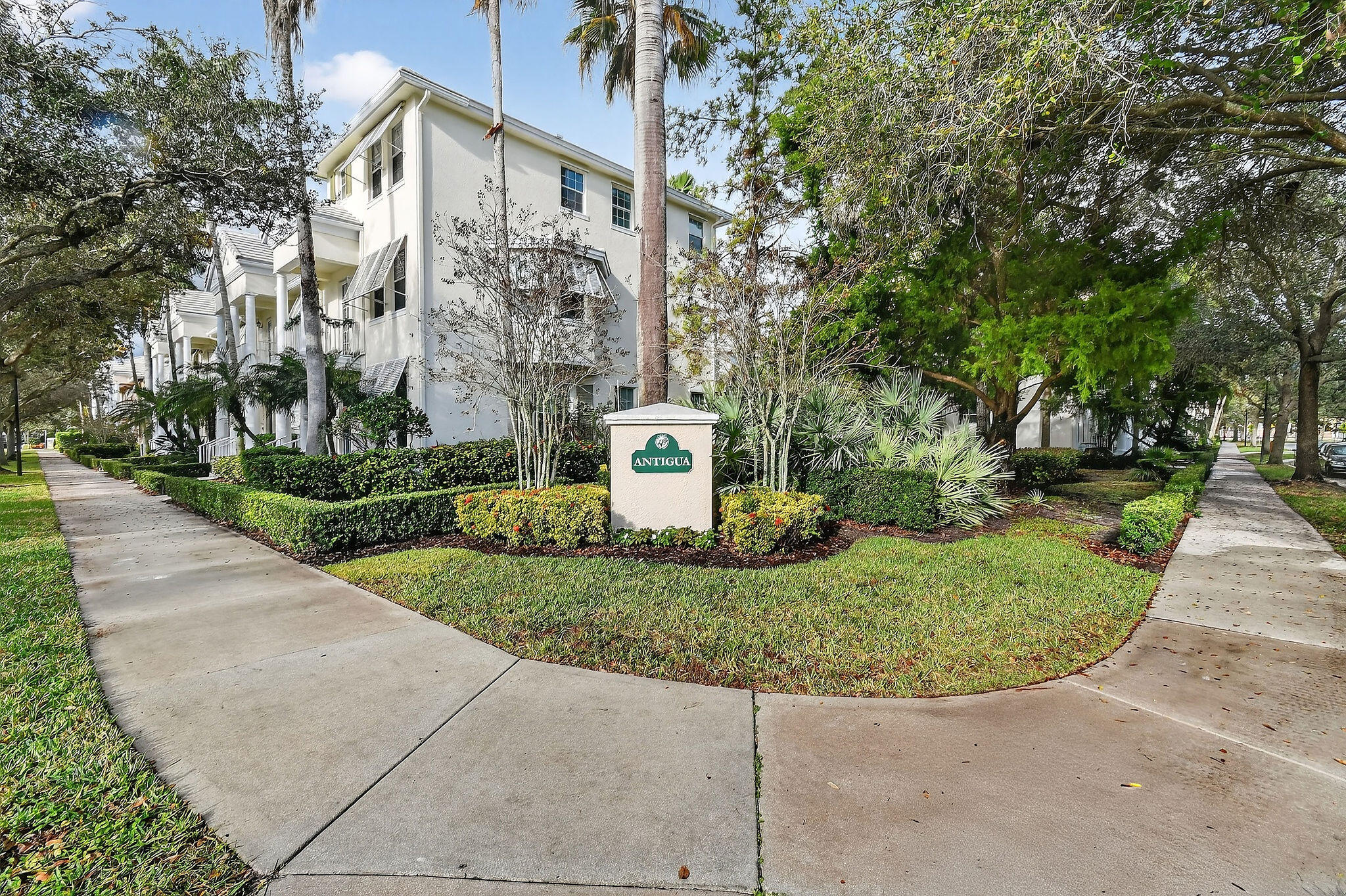 ABACOA TOWN CENTER 3 - Residential Lease