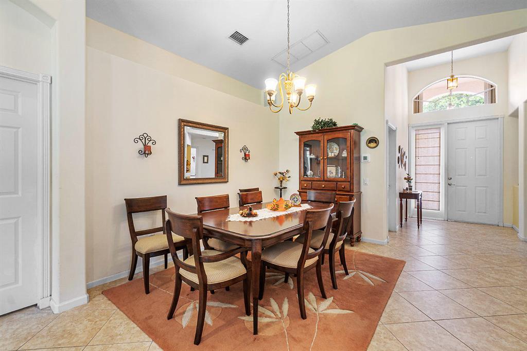 VALENCIA SHORES 4 - Residential