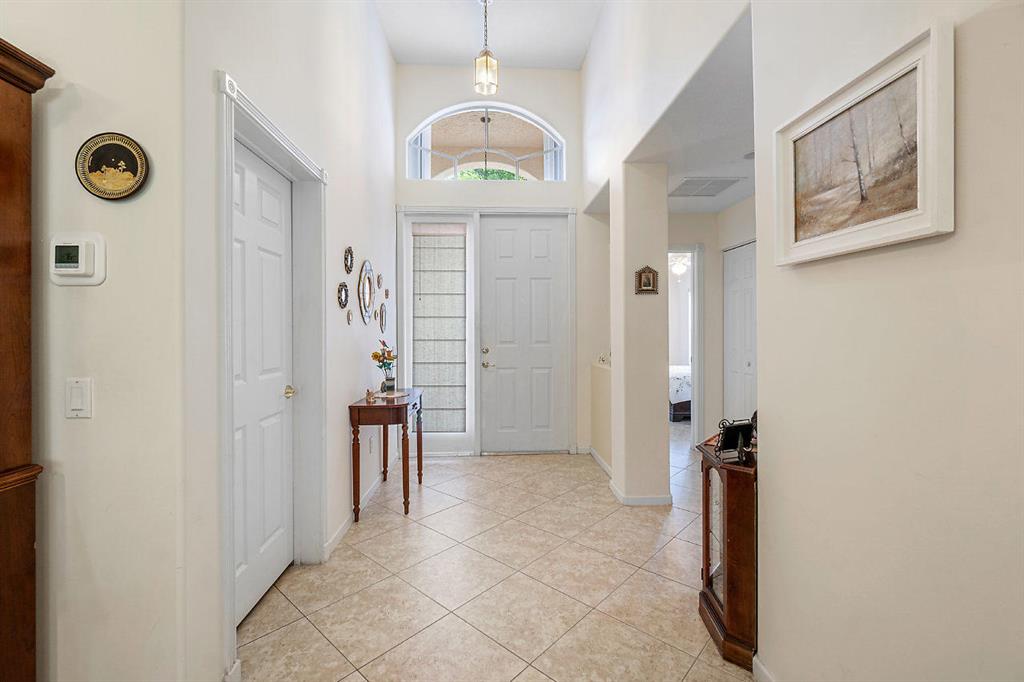 VALENCIA SHORES 4 - Residential