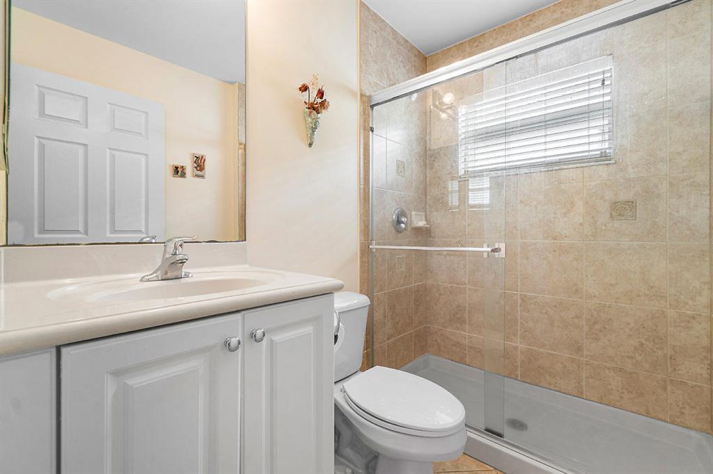 VALENCIA SHORES 4 - Residential