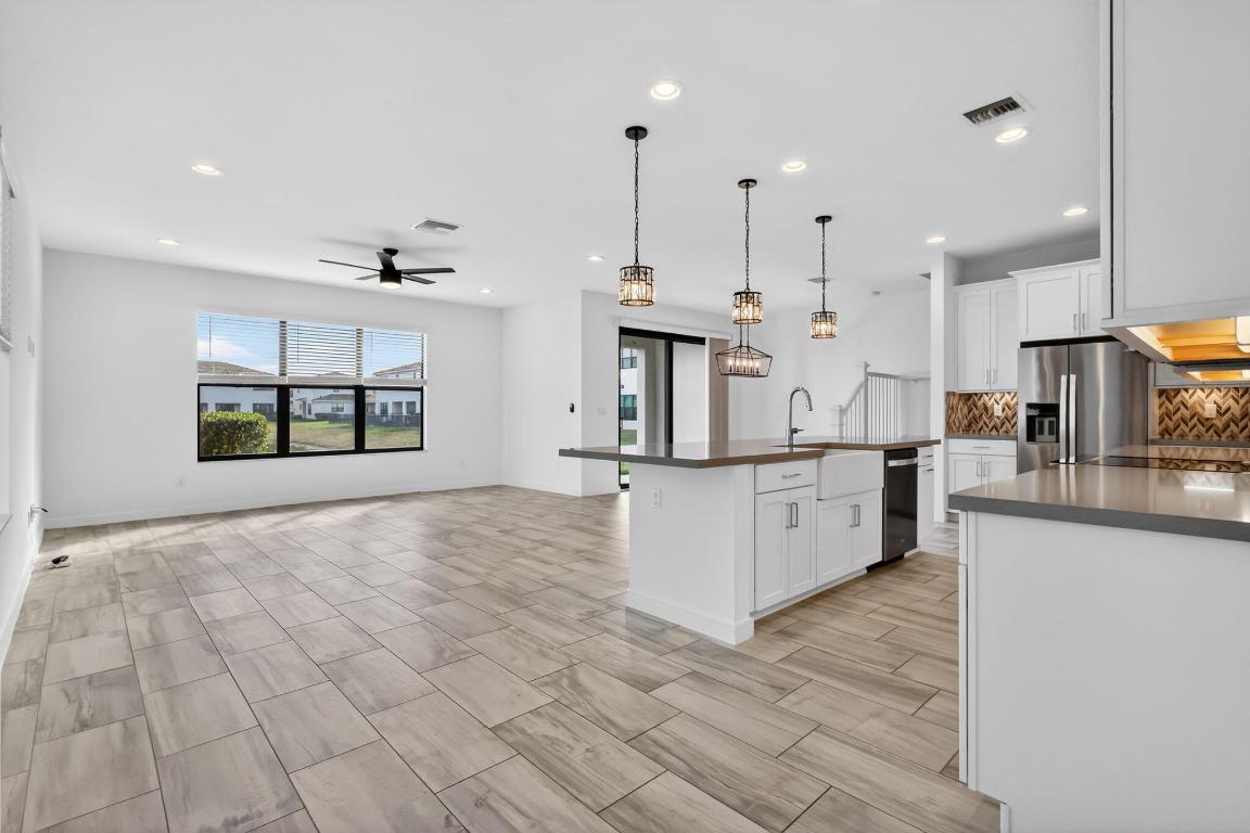 8792 Antarus Drive