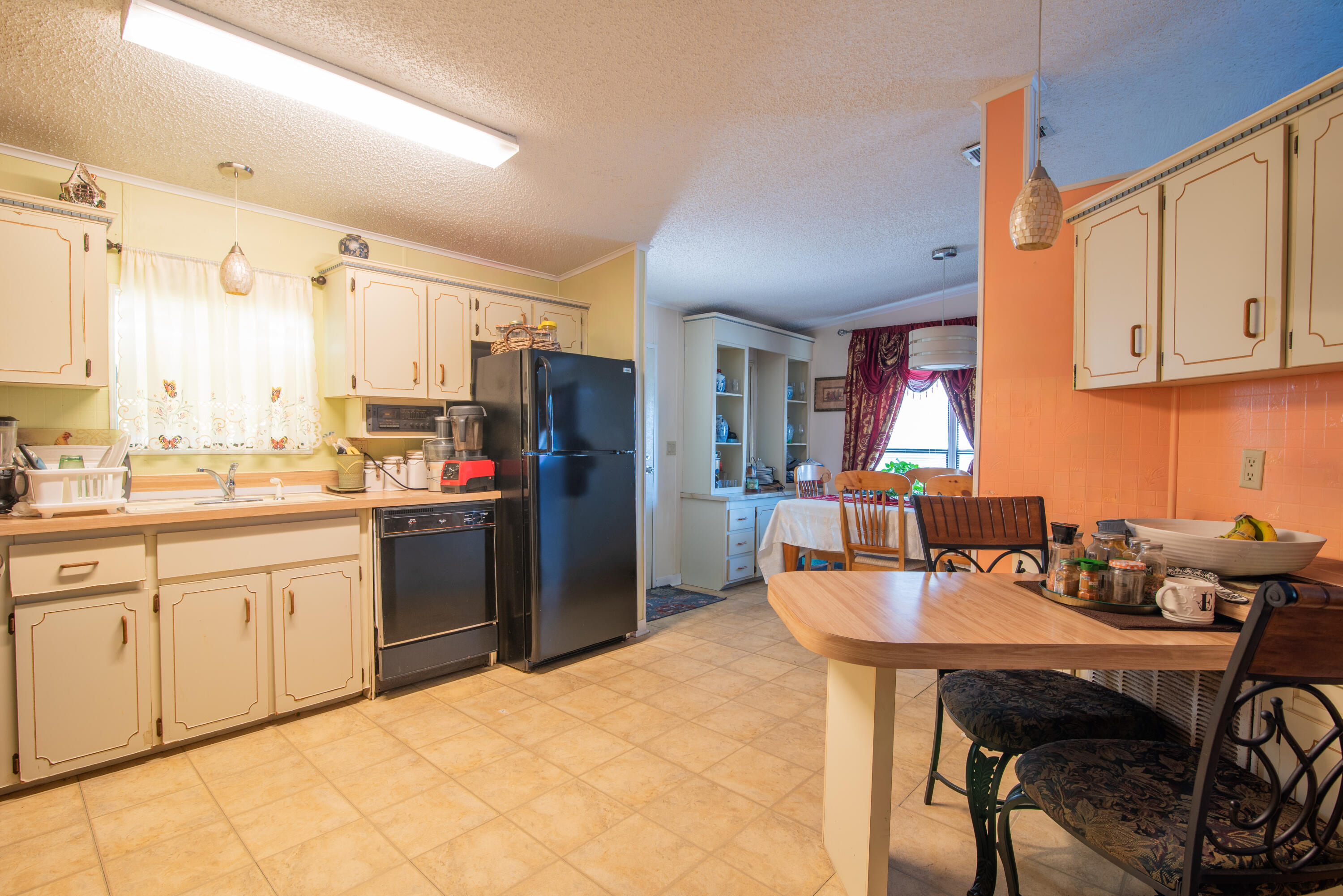 Spanish Lakes - Residential