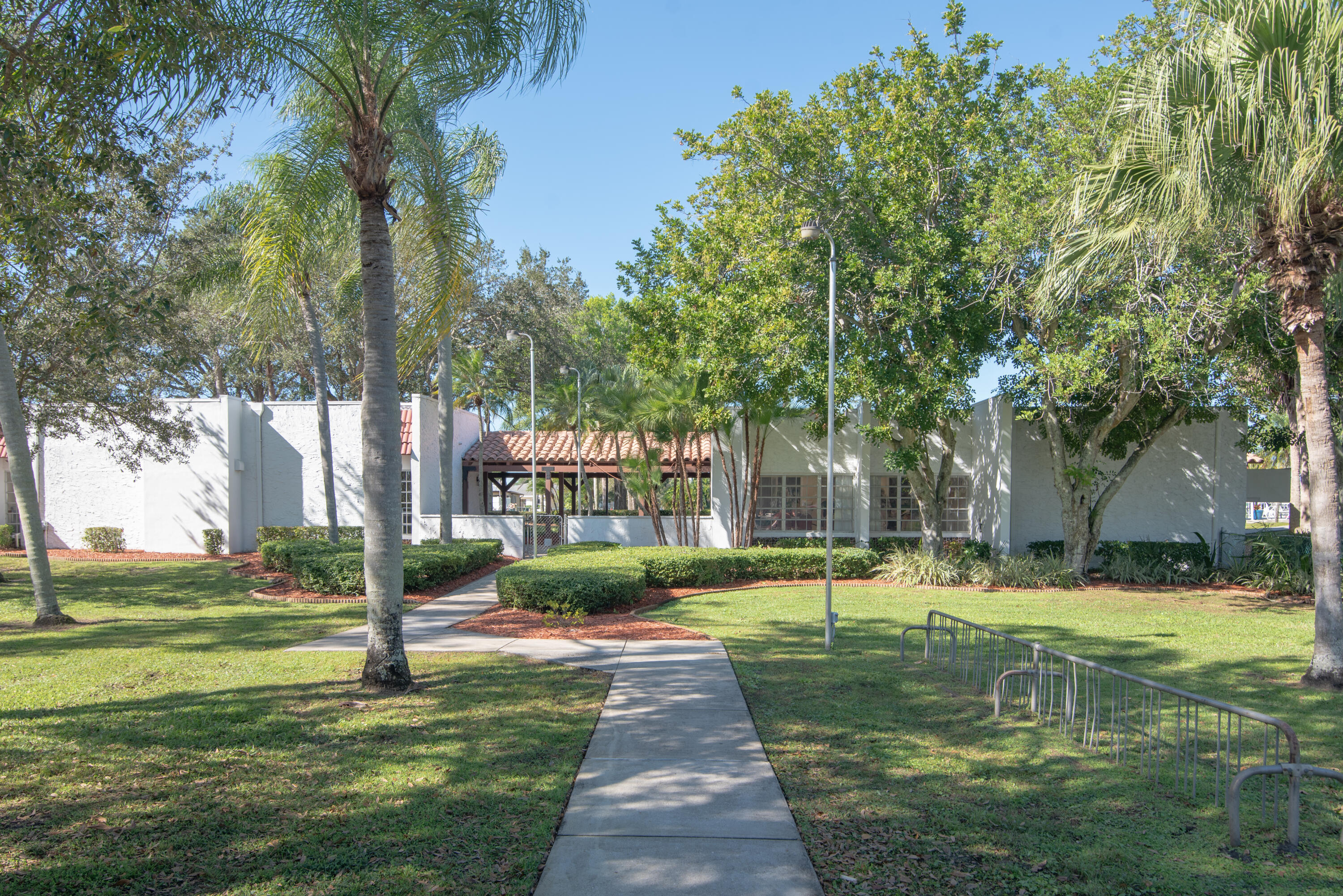 Spanish Lakes - Residential