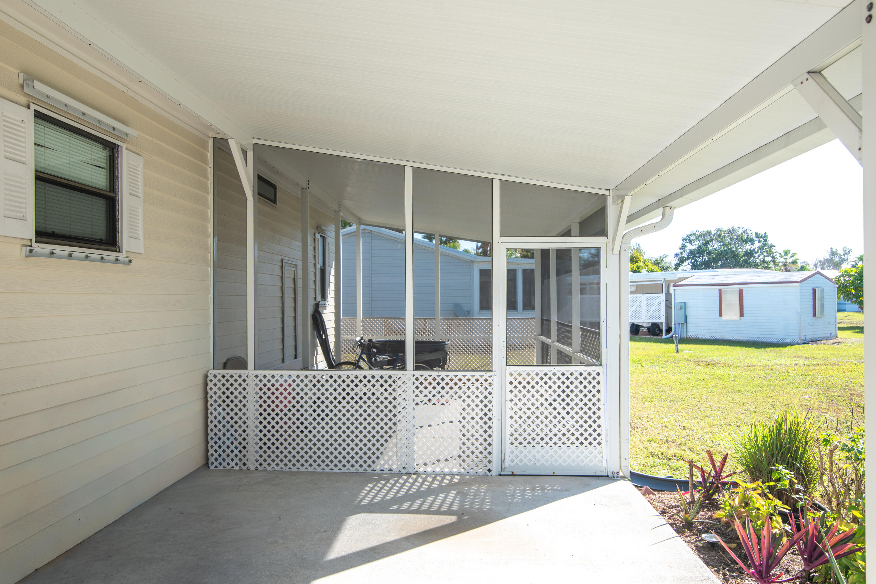 Spanish Lakes - Residential