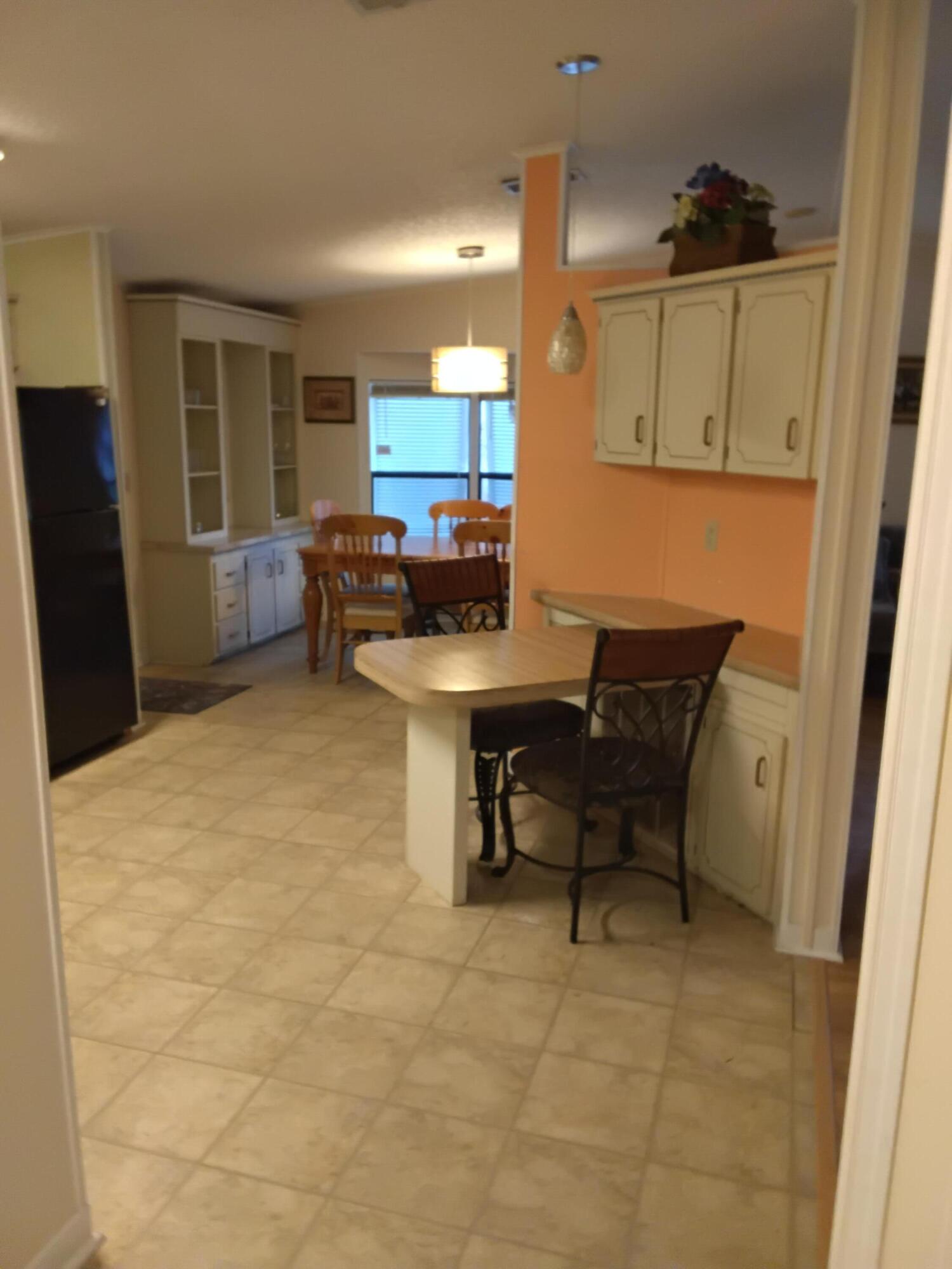 Spanish Lakes - Residential
