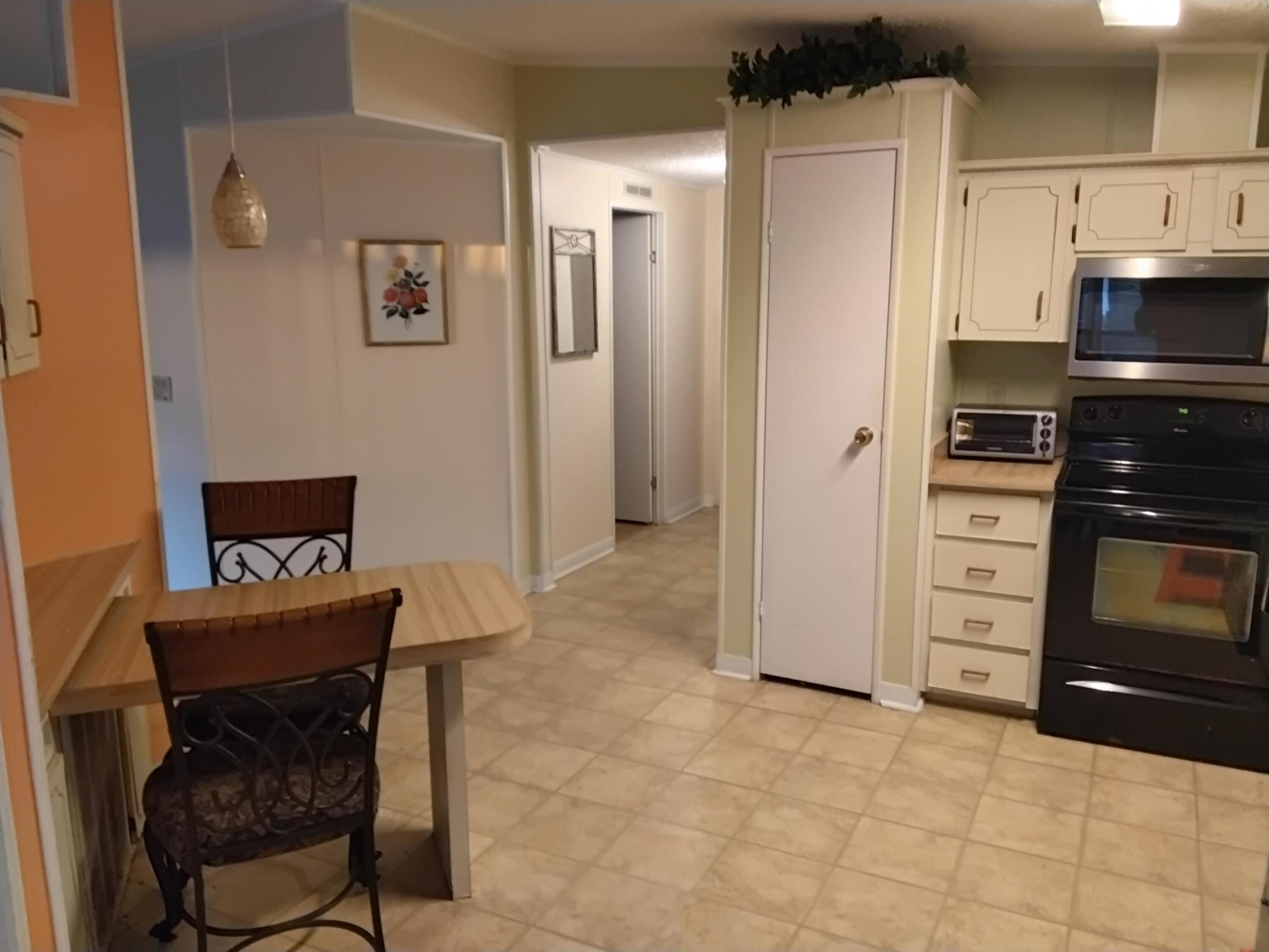 Spanish Lakes - Residential