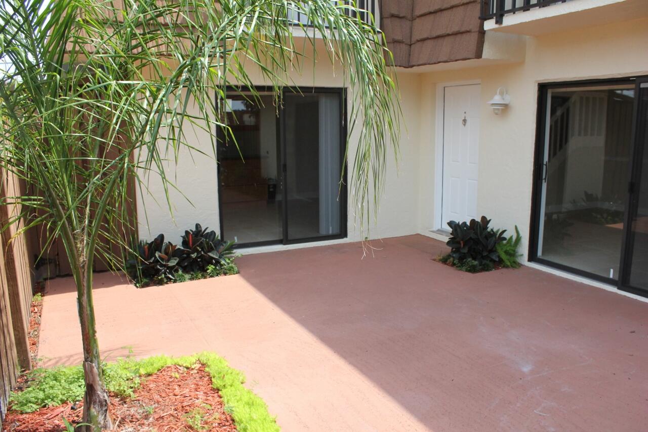 Newly renovated, many upgrades, new kitchen cabinets, granite counter tops in bathroom and kitchen, quiet neighborhood-close to the beaches